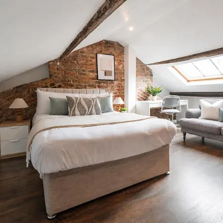 Executive 2-bed - Walk To Uni & Lgi Apartment