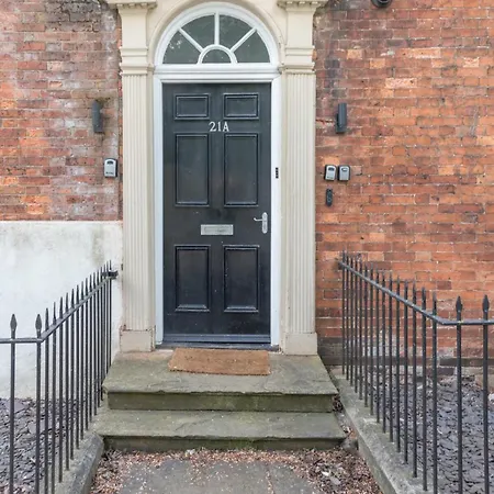 Executive 2-bed - Walk To Uni & Lgi Apartment