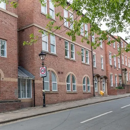 Apartment Executive 2-bed - Walk To Uni & Lgi *